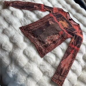 Abstract Retro Mesh Long Sleeve Top